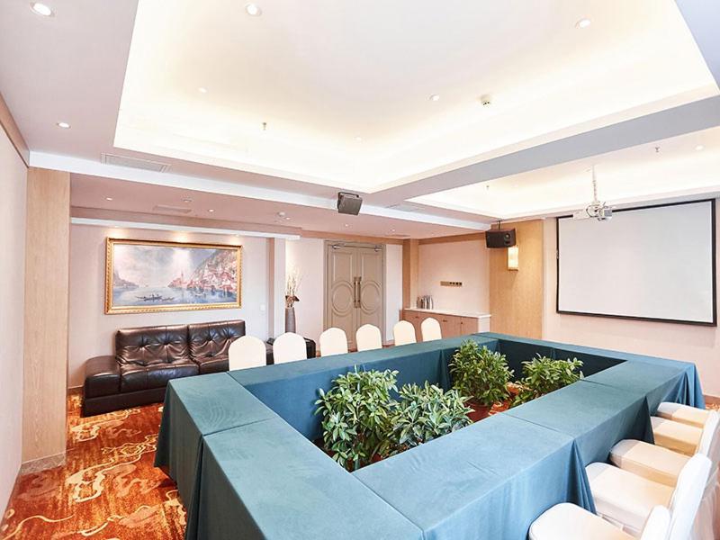 Vienna Hotel Nanyang People Road Εξωτερικό φωτογραφία