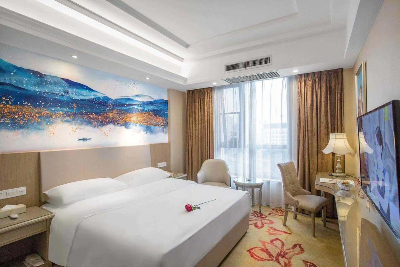 Vienna Hotel Nanyang People Road Εξωτερικό φωτογραφία